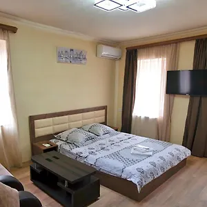 georgi-apartament-2.alltbilisihotels.com/